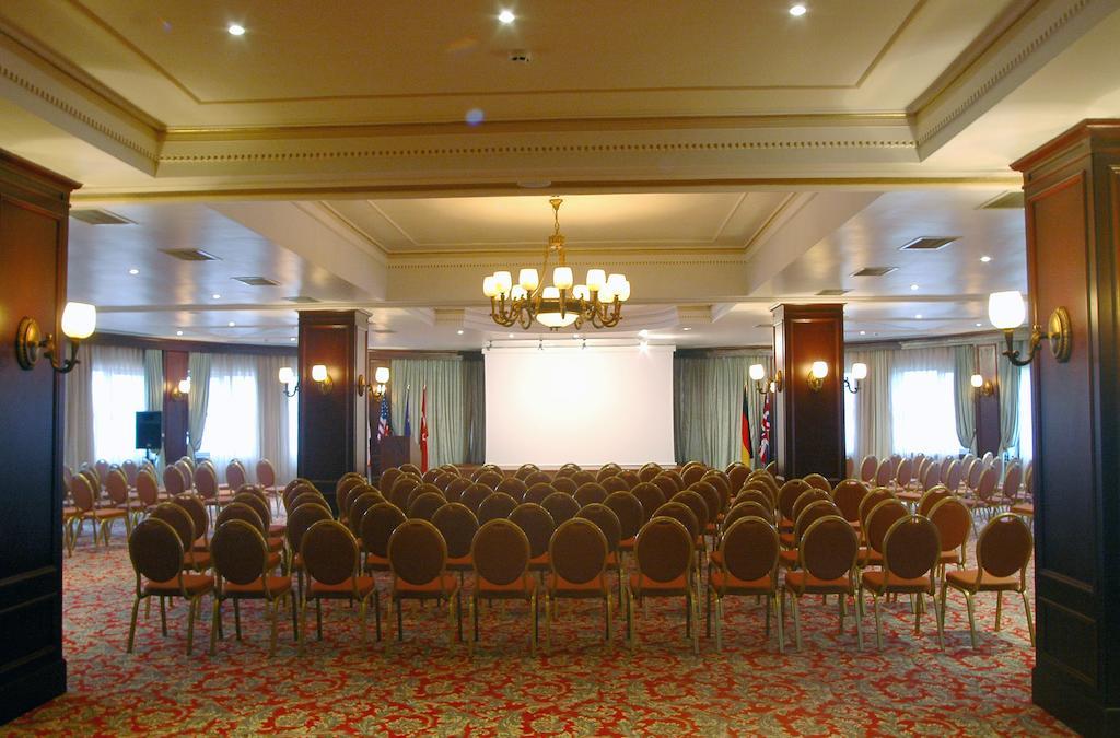 Hotel Intourist Palace Batoemi Buitenkant foto
