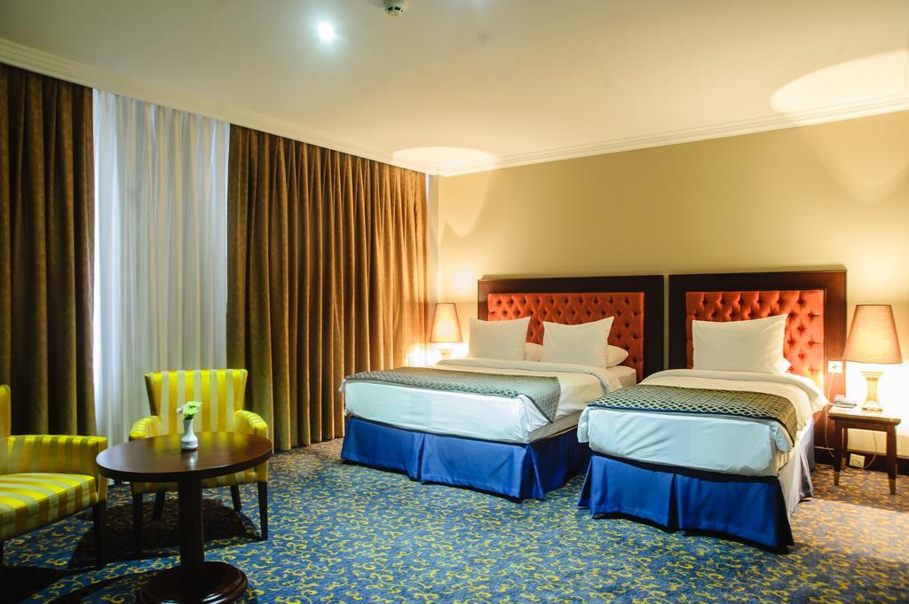 Hotel Intourist Palace Batoemi Buitenkant foto