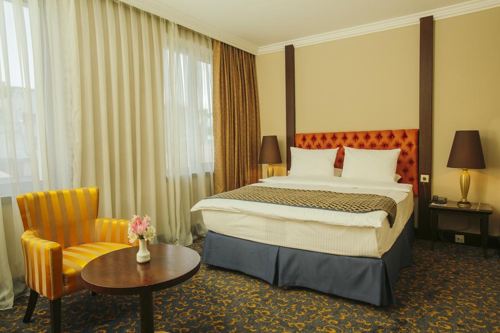Hotel Intourist Palace Batoemi Buitenkant foto