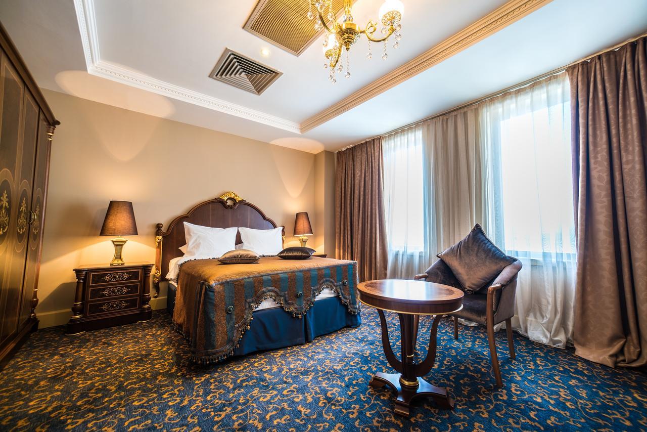 Hotel Intourist Palace Batoemi Buitenkant foto