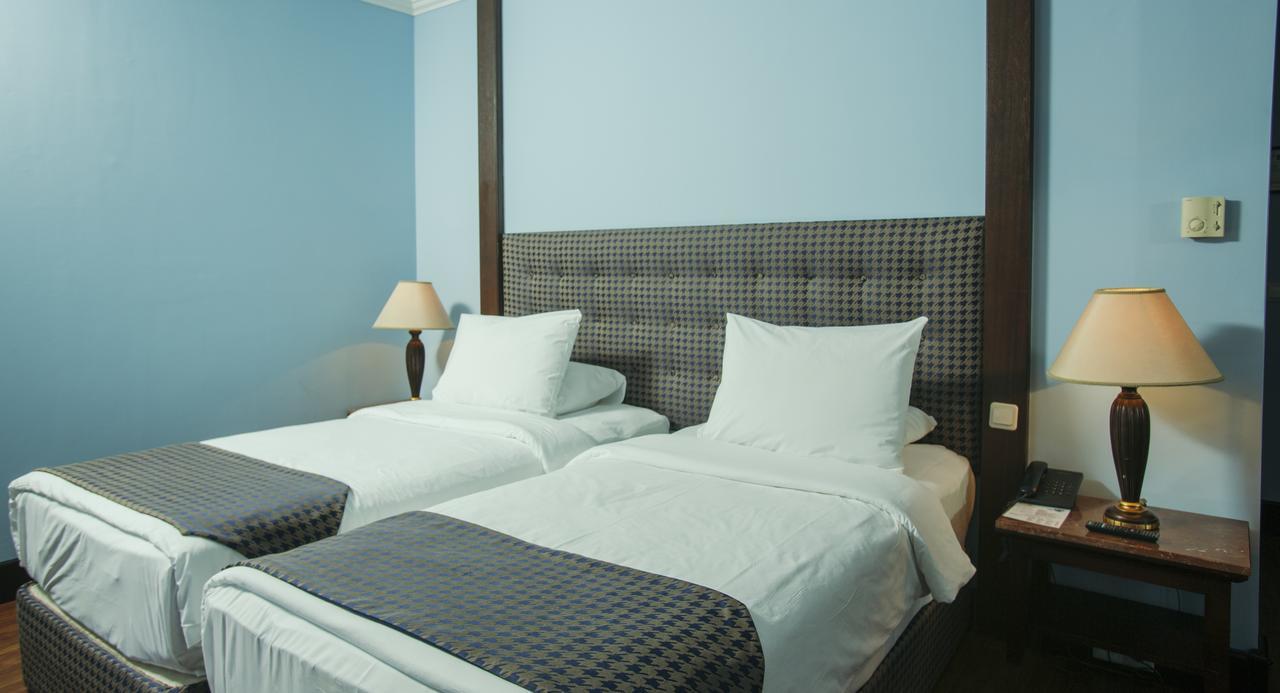 Hotel Intourist Palace Batoemi Buitenkant foto