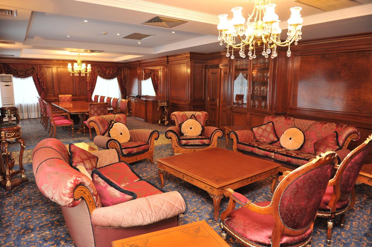 Hotel Intourist Palace Batoemi Kamer foto