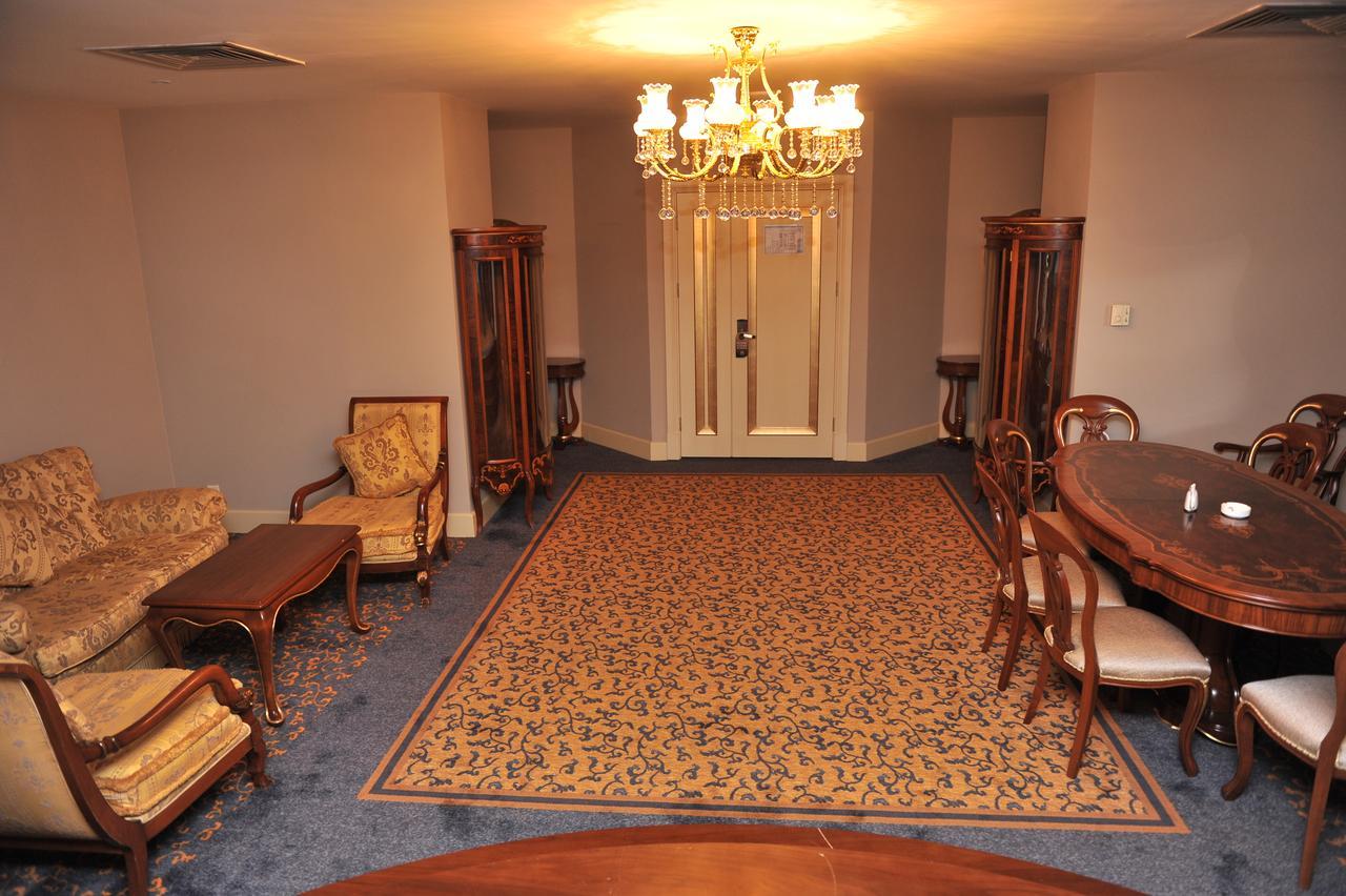 Hotel Intourist Palace Batoemi Kamer foto